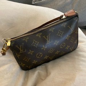 Louis Vuitton Accessories Pochette